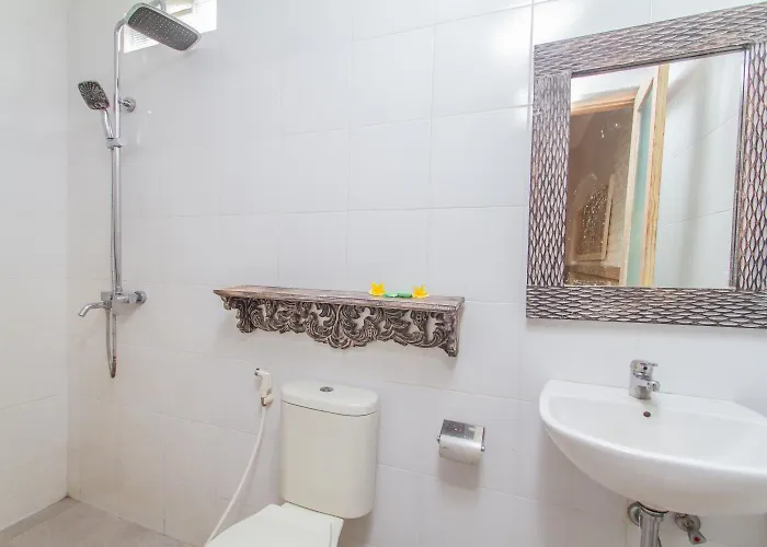 Pensión Sadana Bali 3*